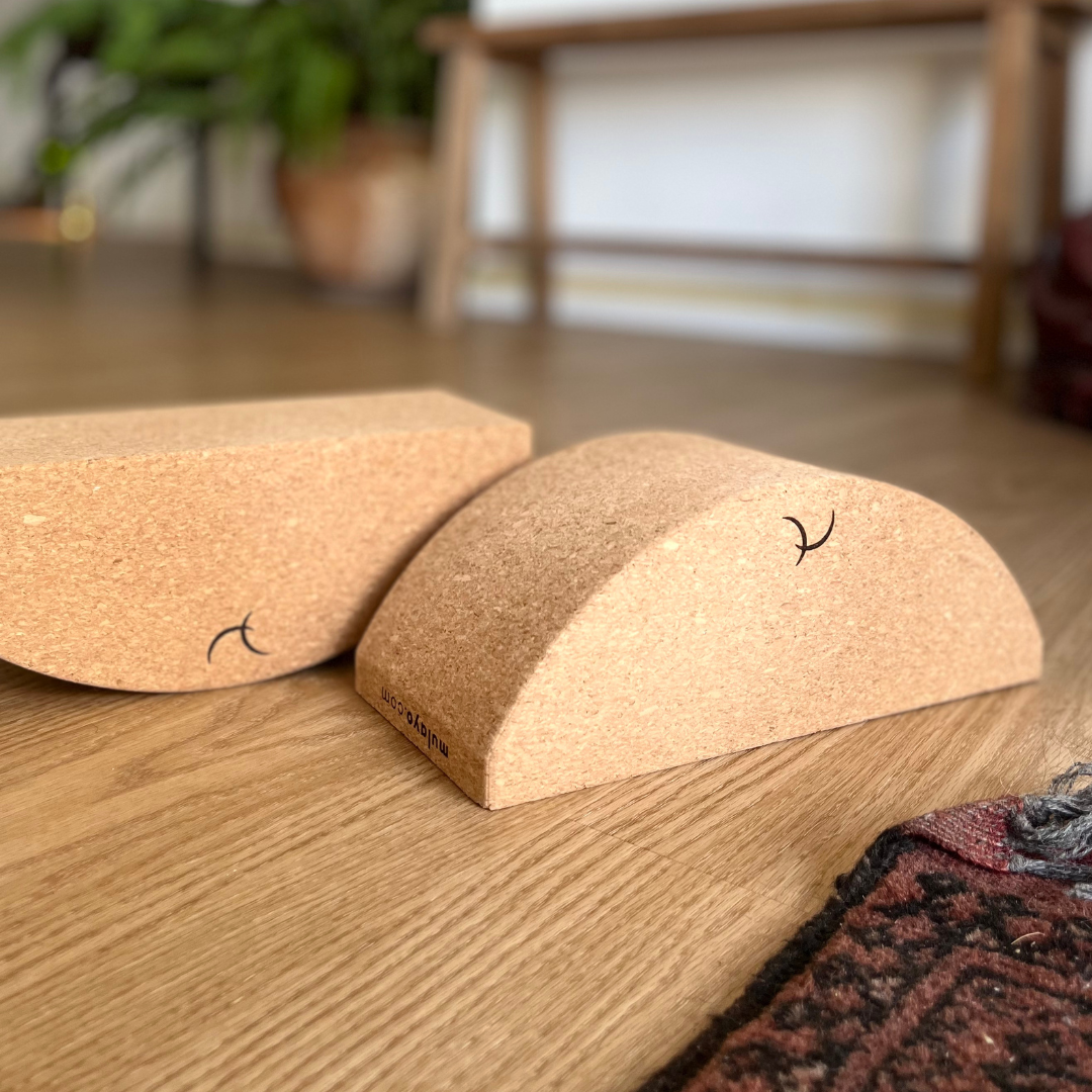 hand made cork balance blocks - mula קוביות איזון מולה יוגה - מחזק שרירי ליבה ריצפת אגן ומייצבים